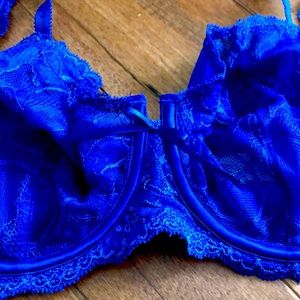 NWOT Victoria Secret Unlined Demi Lace Bra